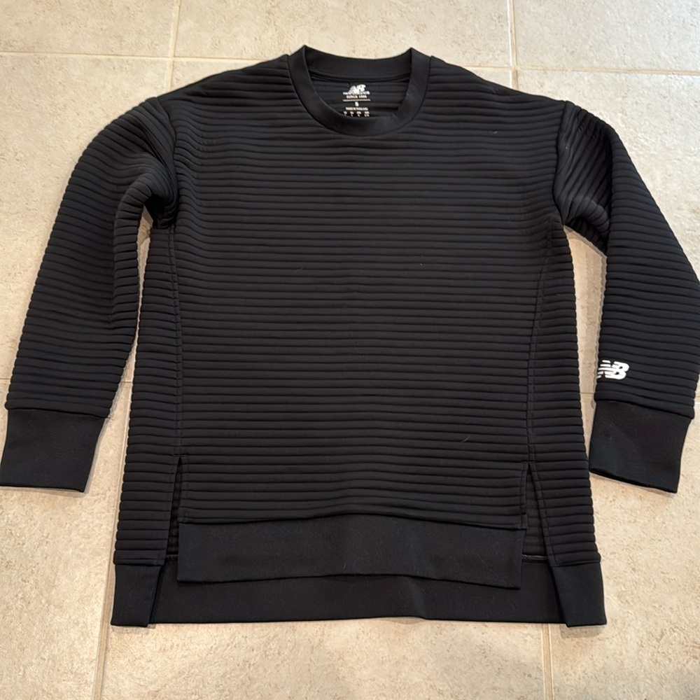 New Balance heat black tunic sweatshirt size small
